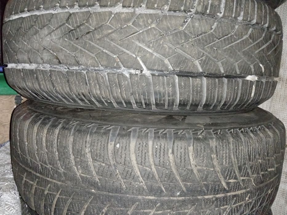 Продам шины с дисками на BMW  195/65 R15