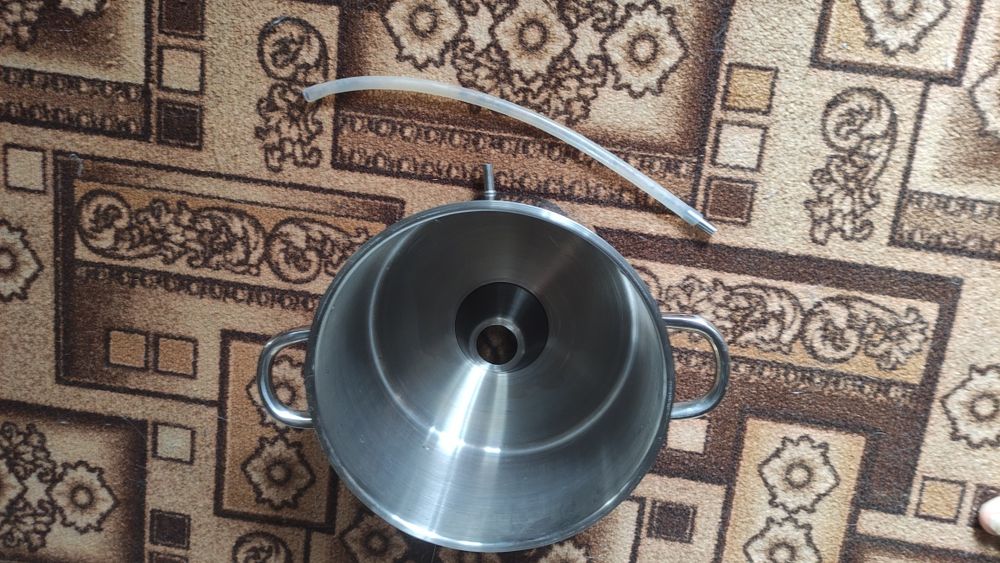 Продам среднюю часть соковарки,нержавейка