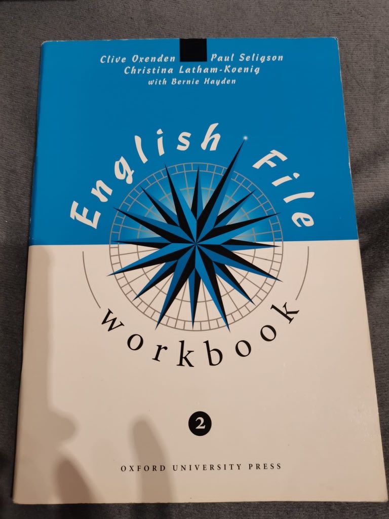 Podręcznik + ćwiczenia English File 2