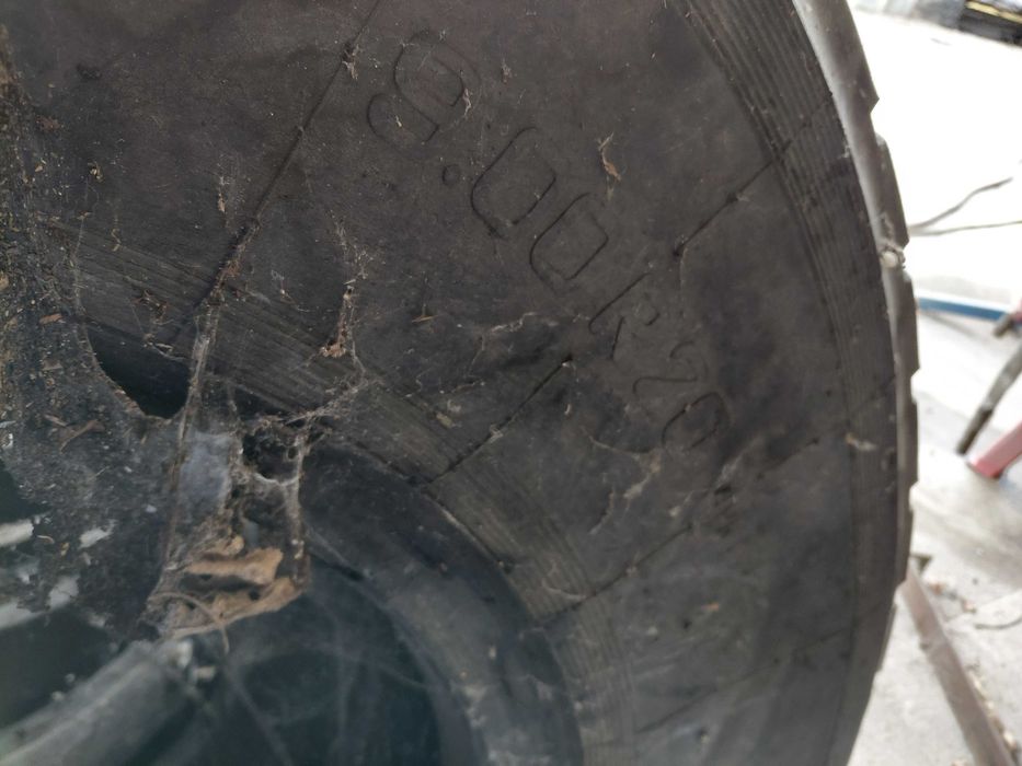 Opony rolnicze 9.00 R20 4 sztuki 1000 zł