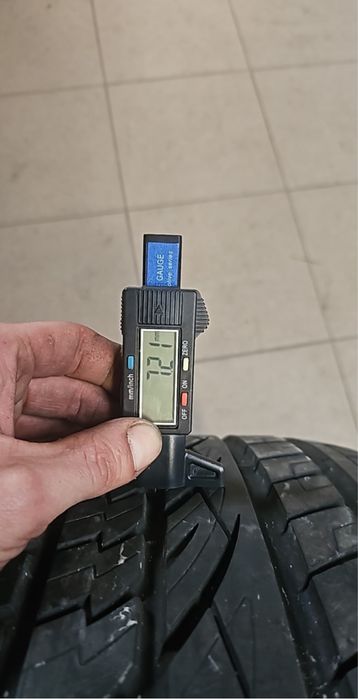 Continental cross contact 245/45 R 20