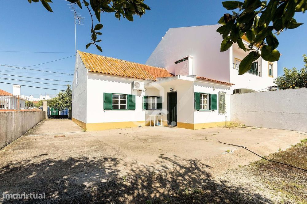 Moradia Térrea T2 c/ Quintal | Canaviais, Évora