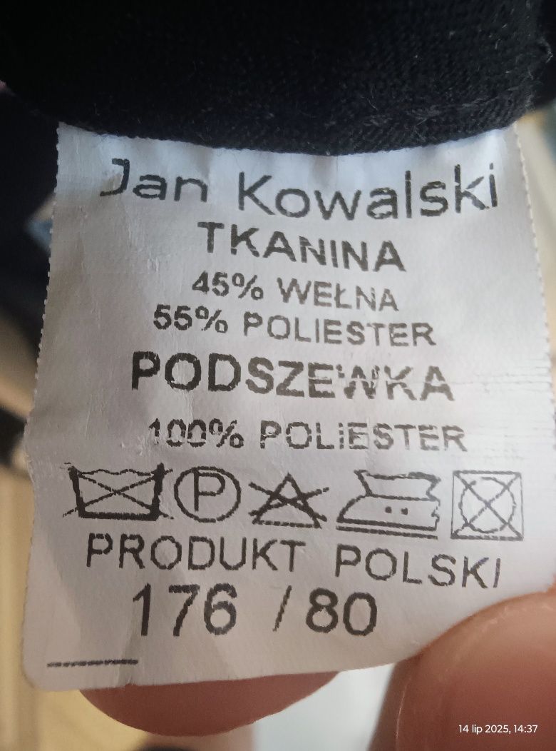 Garnitur czarny firmy Jan Kowalski