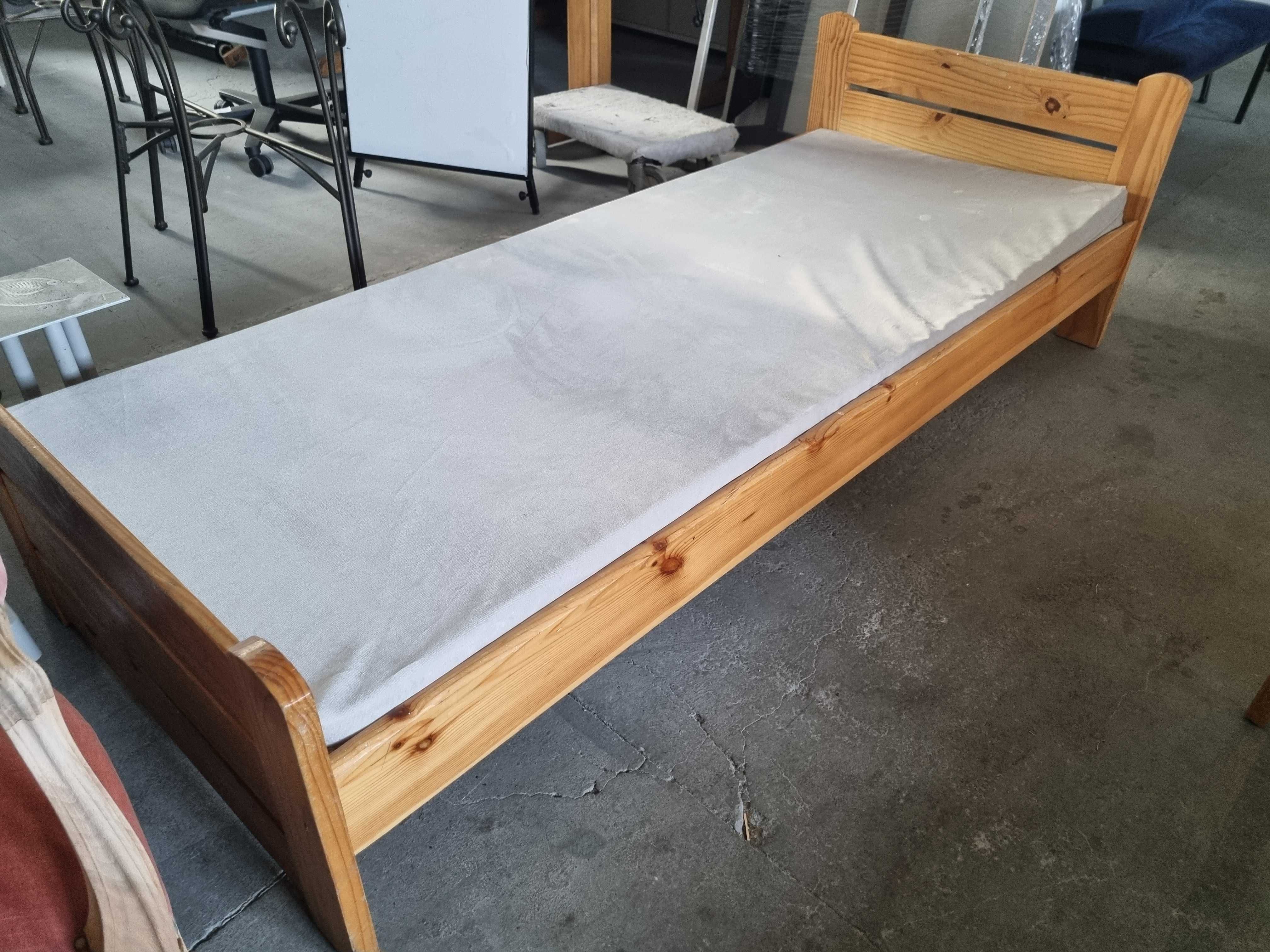 Łóżka sosnowe 80/200 z nowym materacem piankowym H-8cm 100Szt.