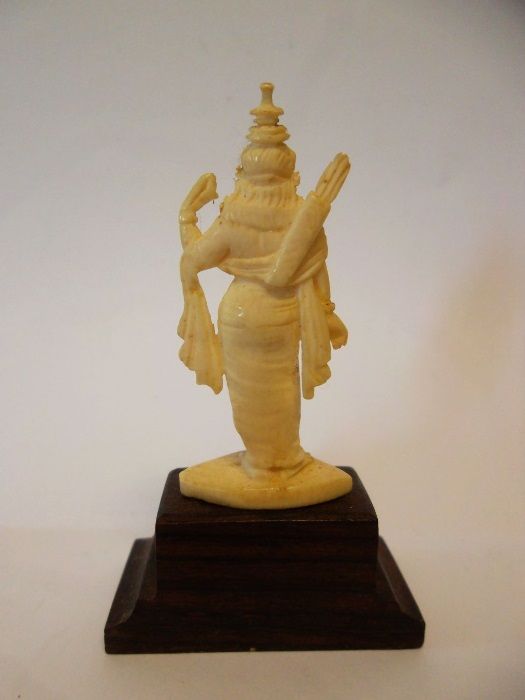 pequena antiga escultura de Deusa asiática esculpida