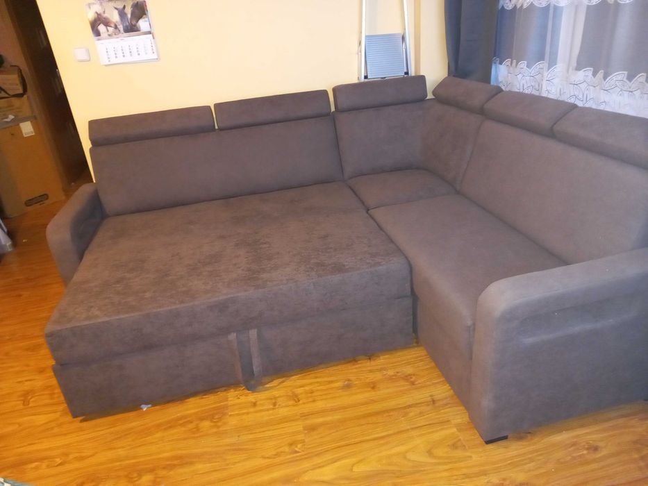 Sprzedam Narożnik Z Funkcją Spania Brązowy