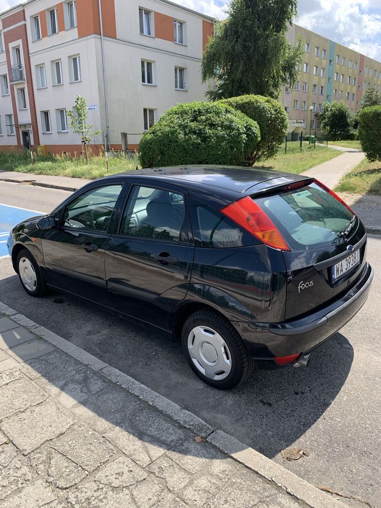 Ford focus 1.6 2004 r klima sprawna maly przebieg