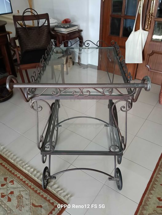 Vende-se Carrinho de chá