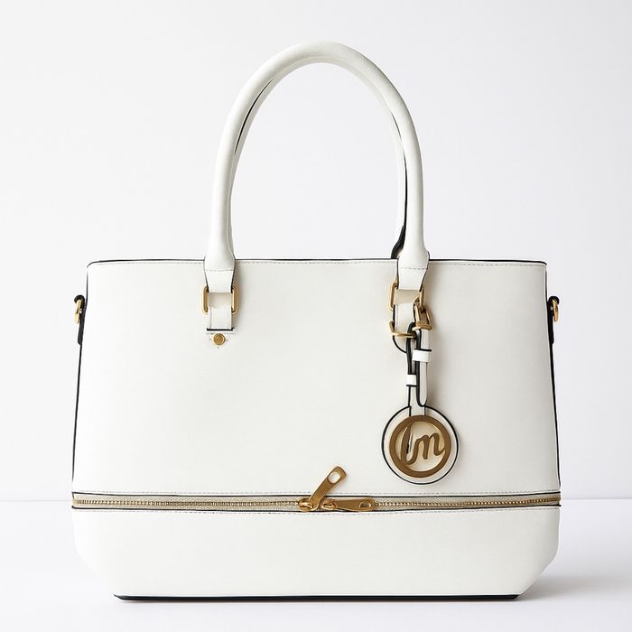 Класична жіноча сумка білого кольору