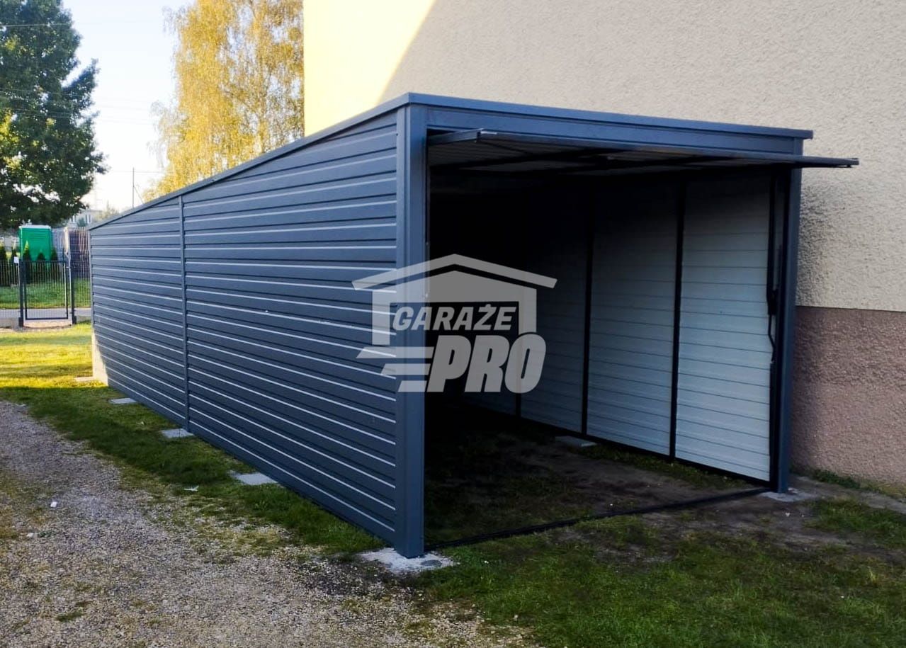 Garaż blaszany 3x8m  Brama uchylna  Antracyt Dach spad w tył GP224