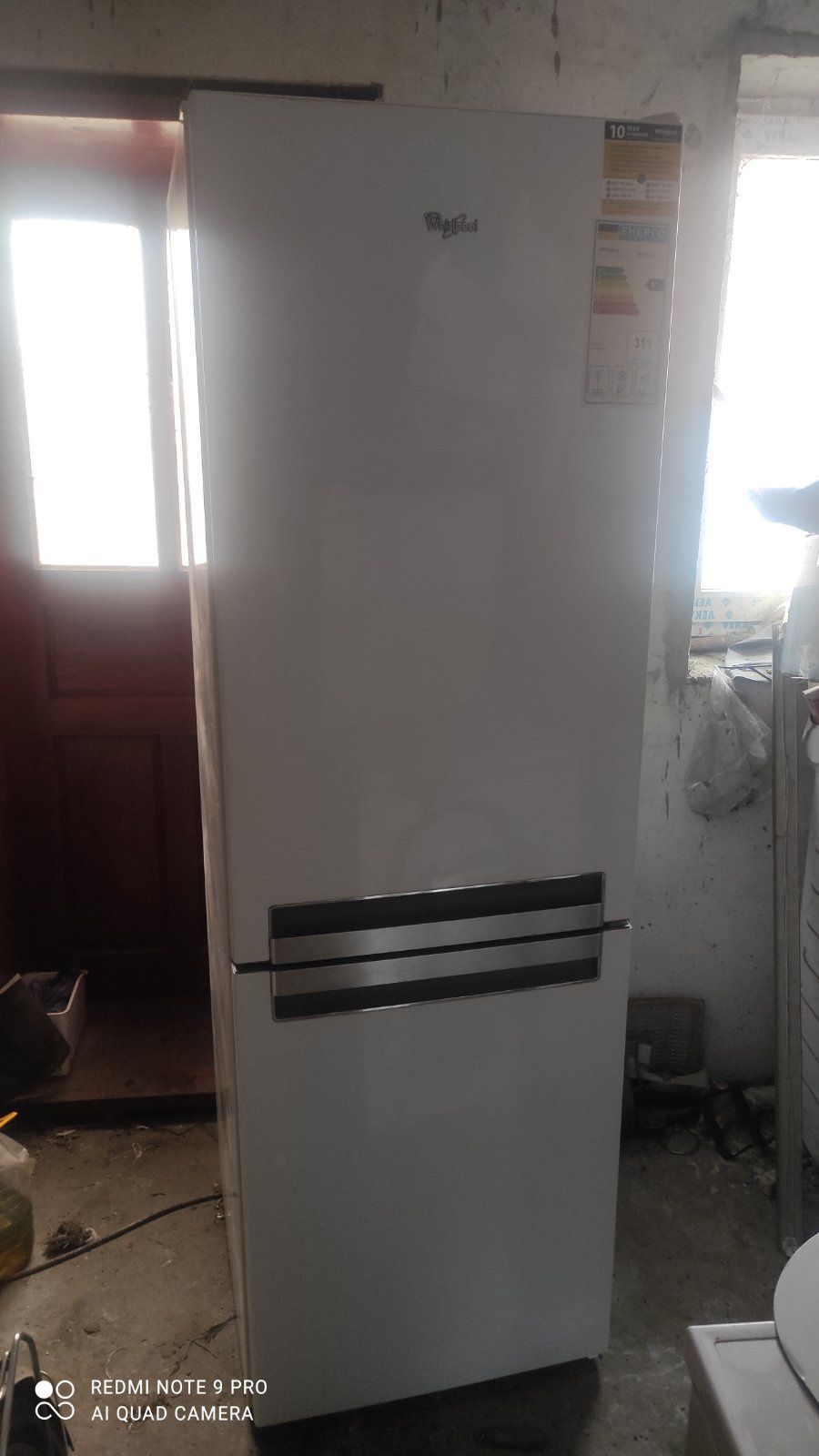 Холодильник, пральні машинки та електрична плитка