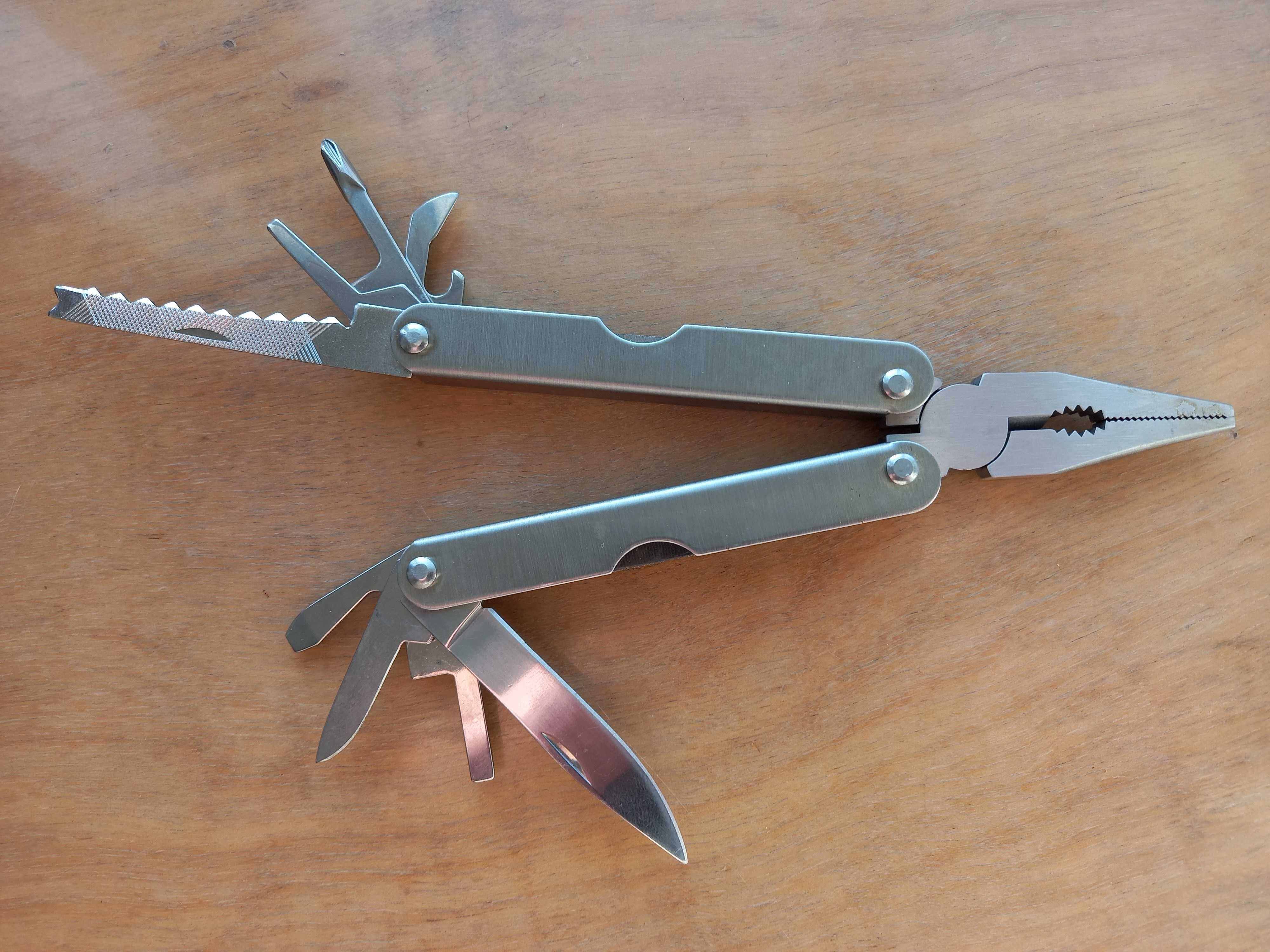 Складной нож-трансформер(Универсальный набор инструментов )