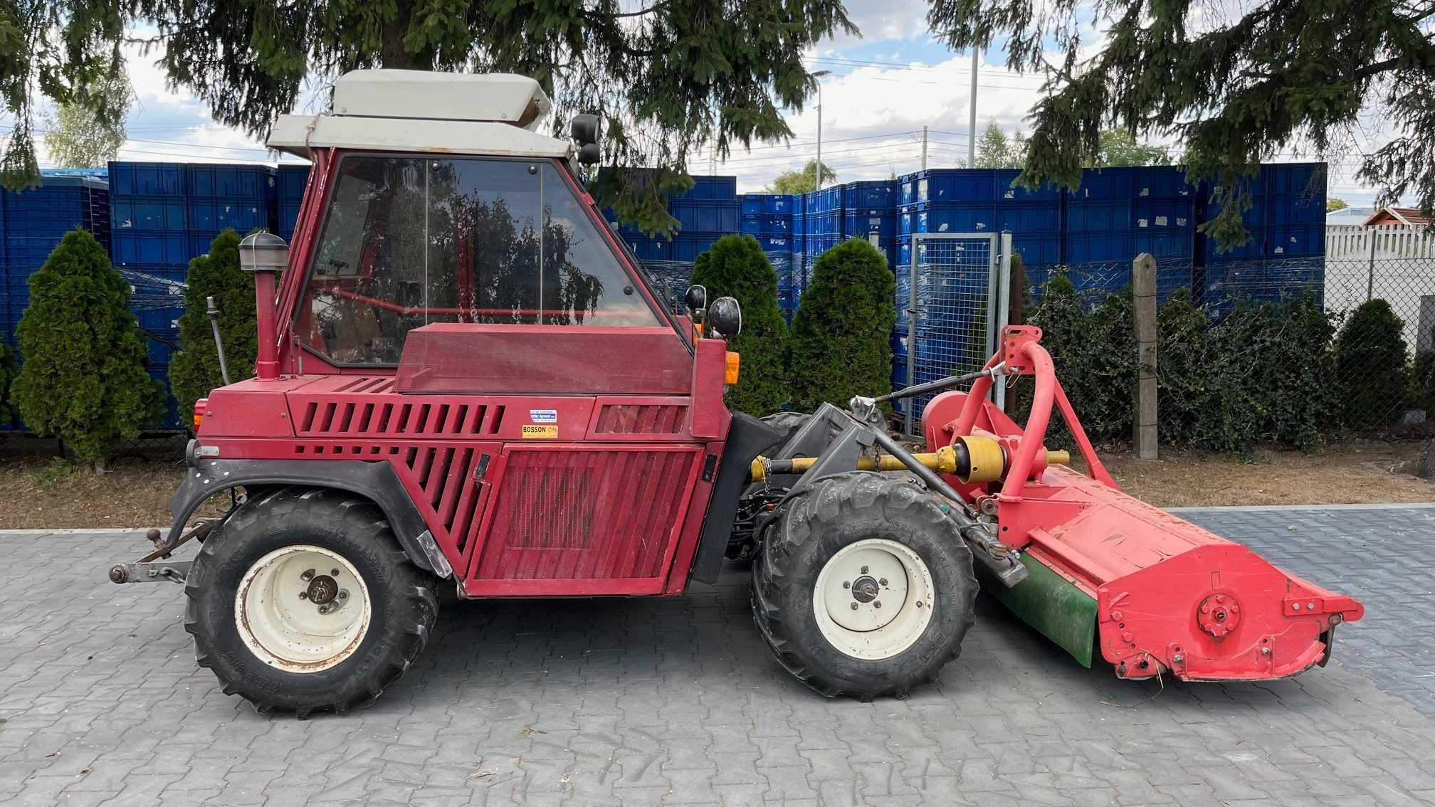 Traktor rolniczy górski AEBI TT 90 napęd 4x4 zaczep z przodu