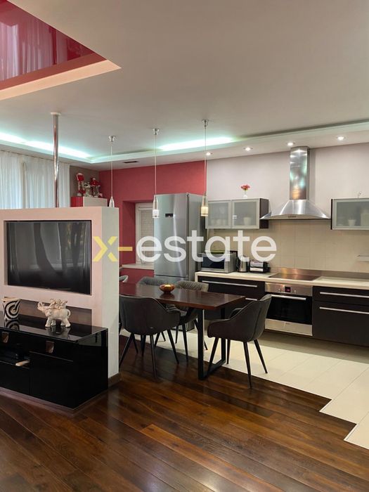 Комісію сплачує власник!!! 3х кімнатна квартира в Центрі