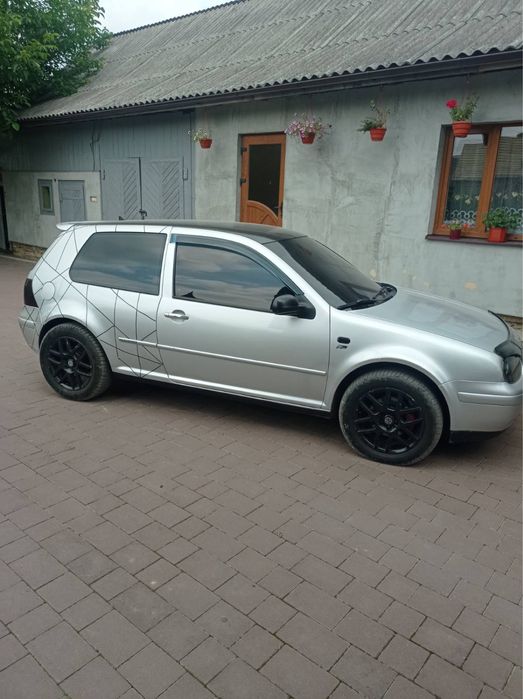 Volkswagen GOLF 4