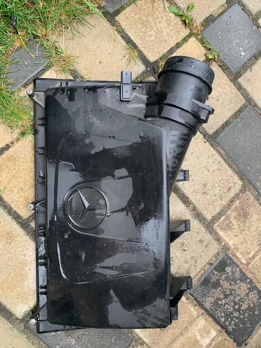 Корпус повітряного фільтру Мерседес VITO 447 metris