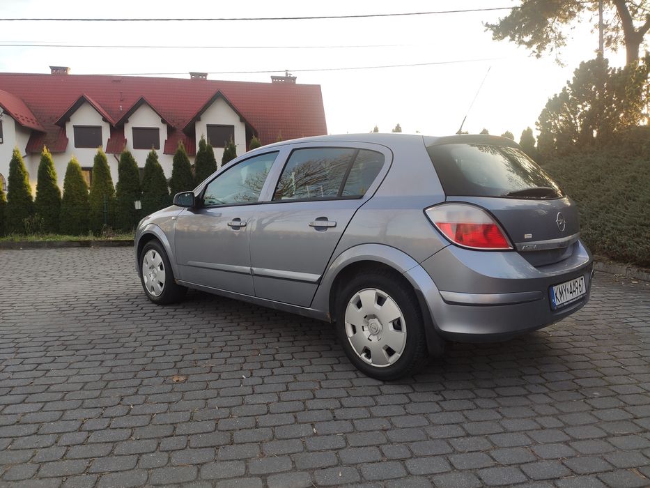 Opel Astra H. 1.4 benzyna