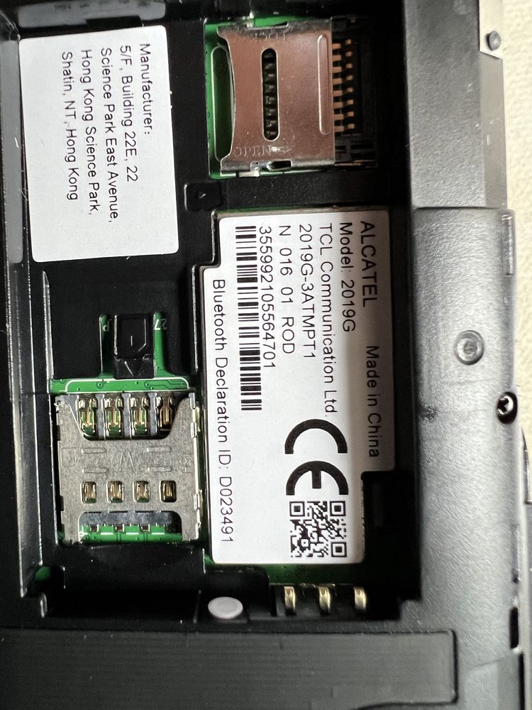 Vendo telemóvel Alcatel com teclas grandes semi novo