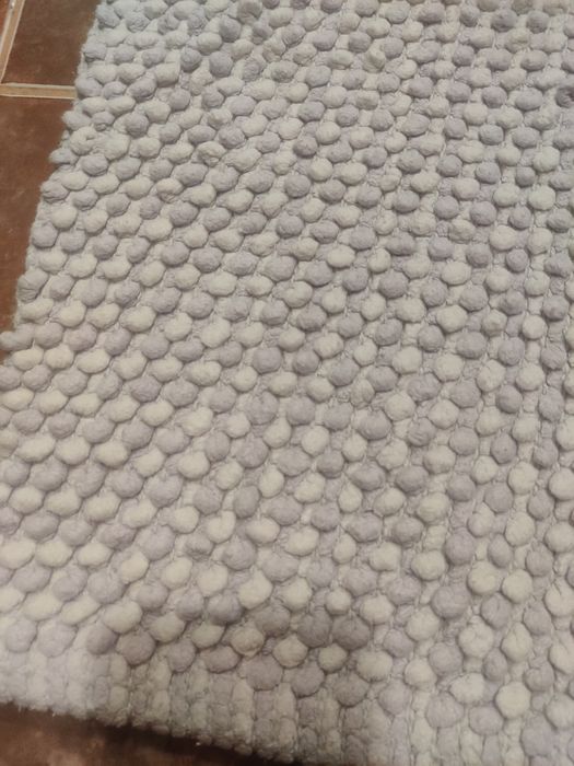 Коврик в ванну .