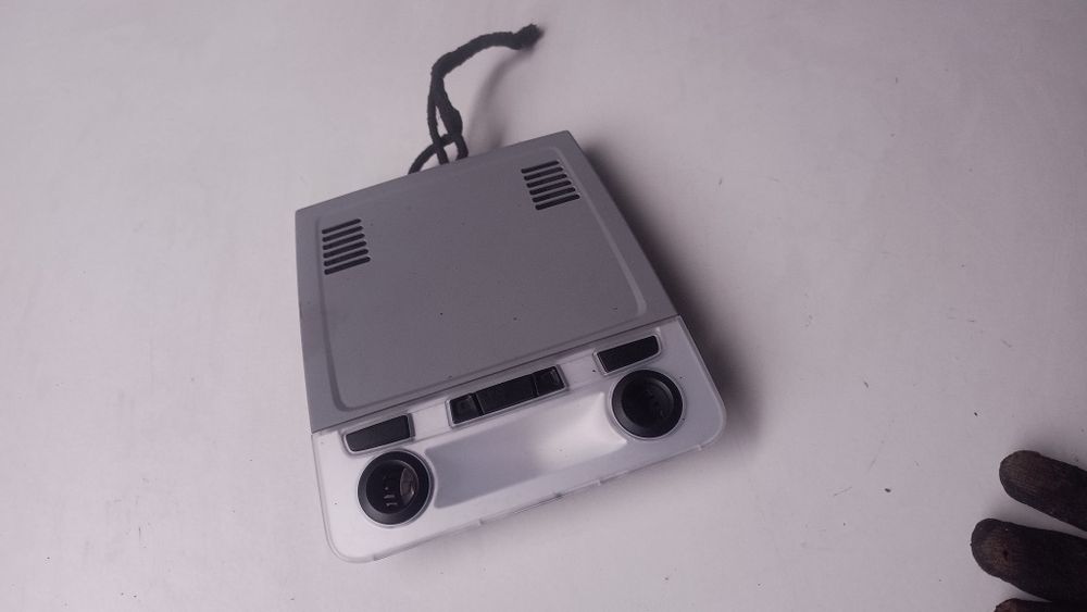 BMW E81 E87 lampka lampki podsufitki przód pasażer kierowca kabiny