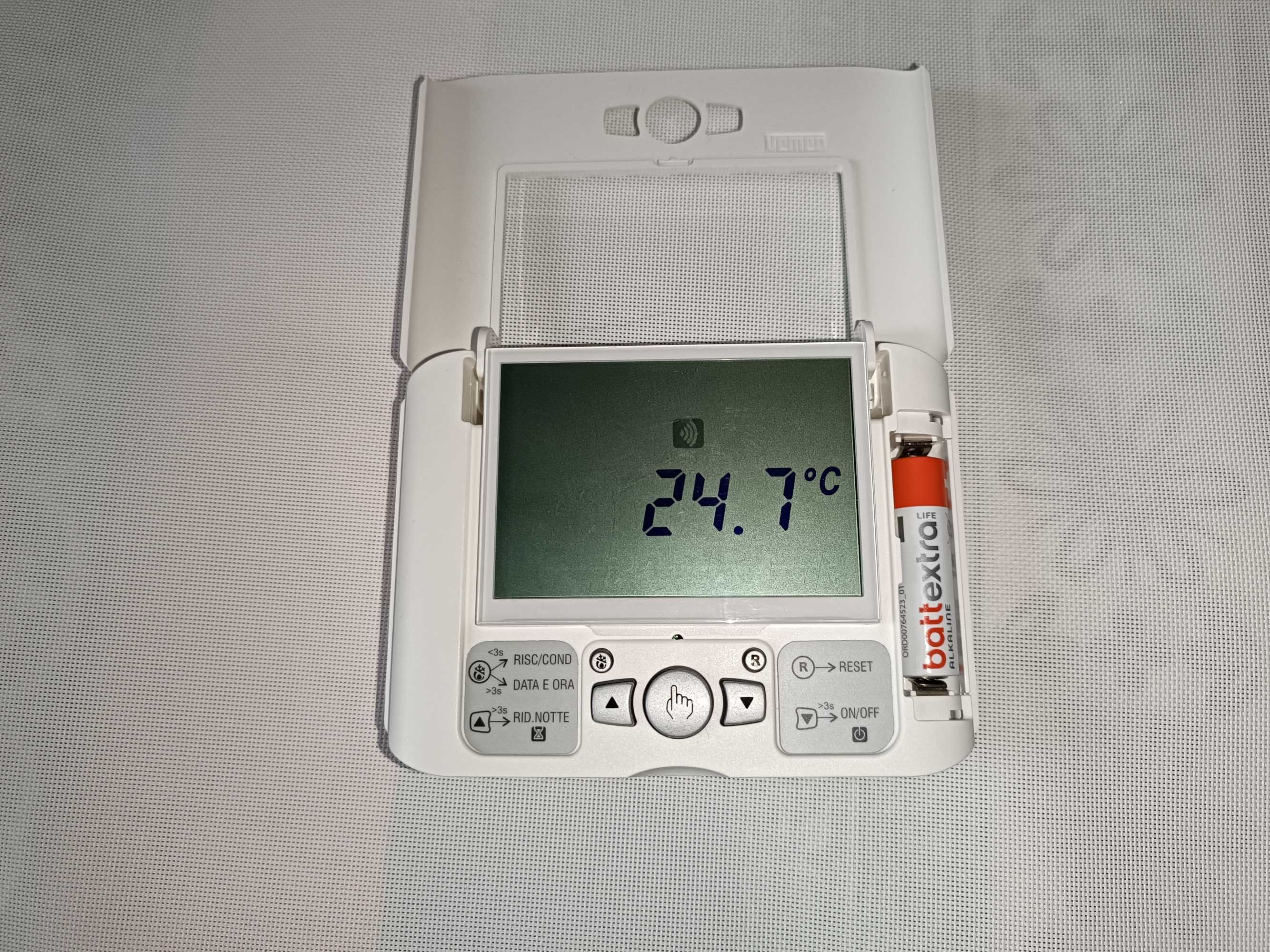 Cyfrowy termostat ścienny VEMER Thermo VE715900 GSM na kartę SIM