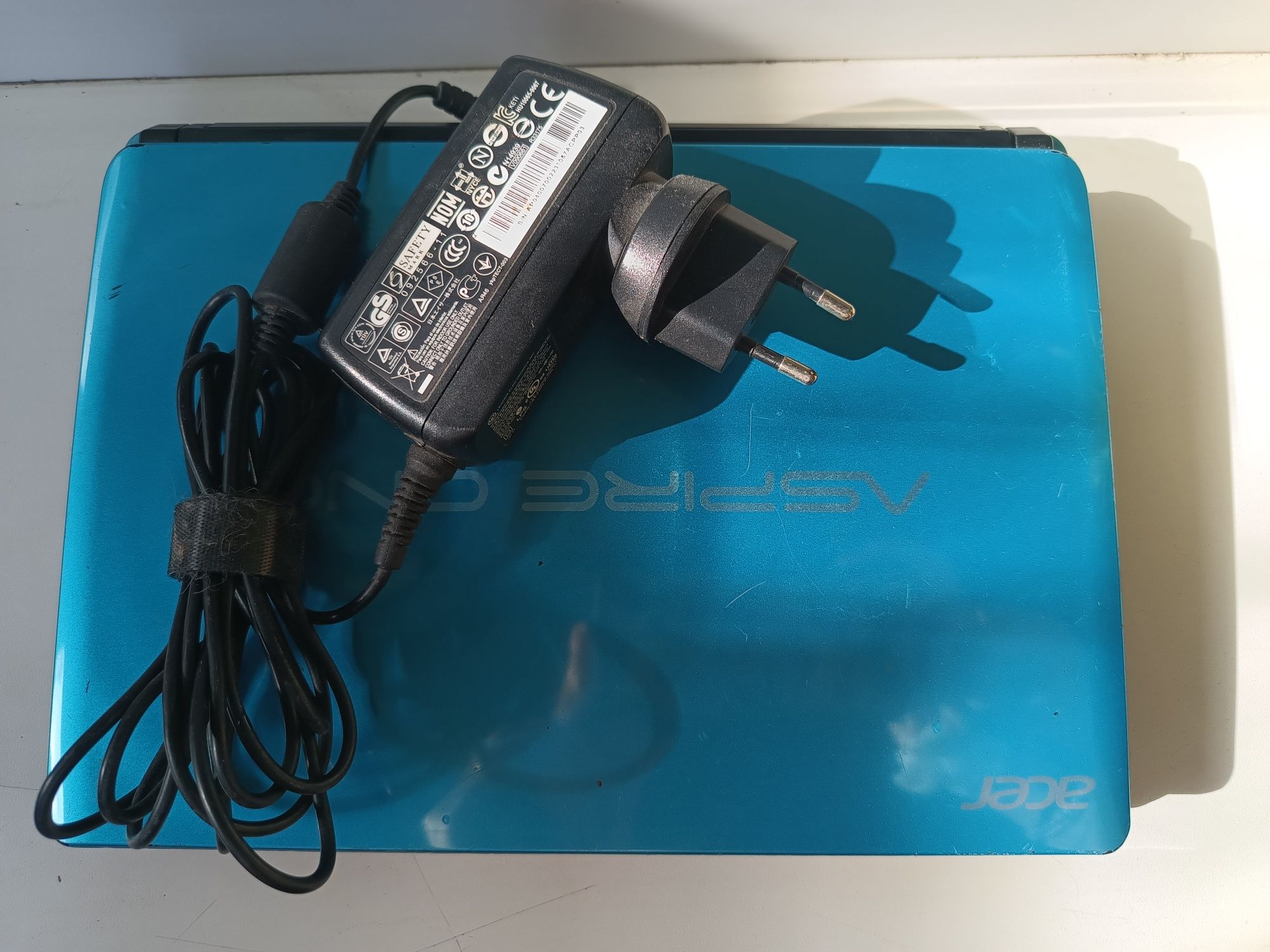 Acer aspire one D270