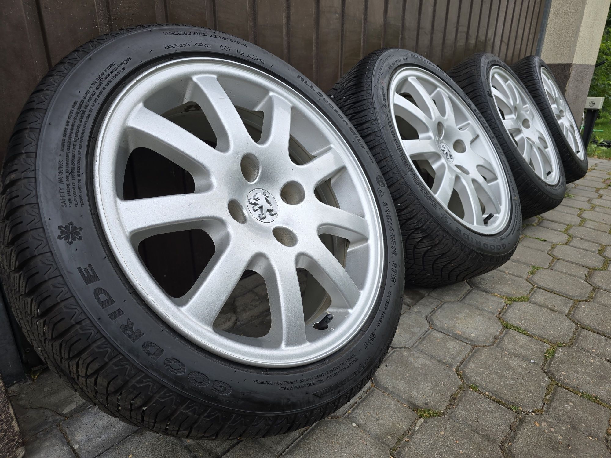 Felgi z oponami 205/45R16 Peugeot 206 4x108 Partner 207 C2 C3 Berlingo