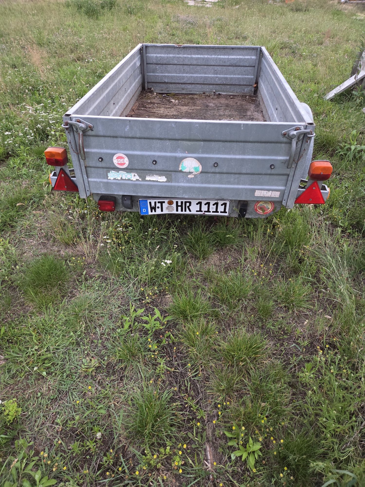 Przyczepka samochodowa dmc750