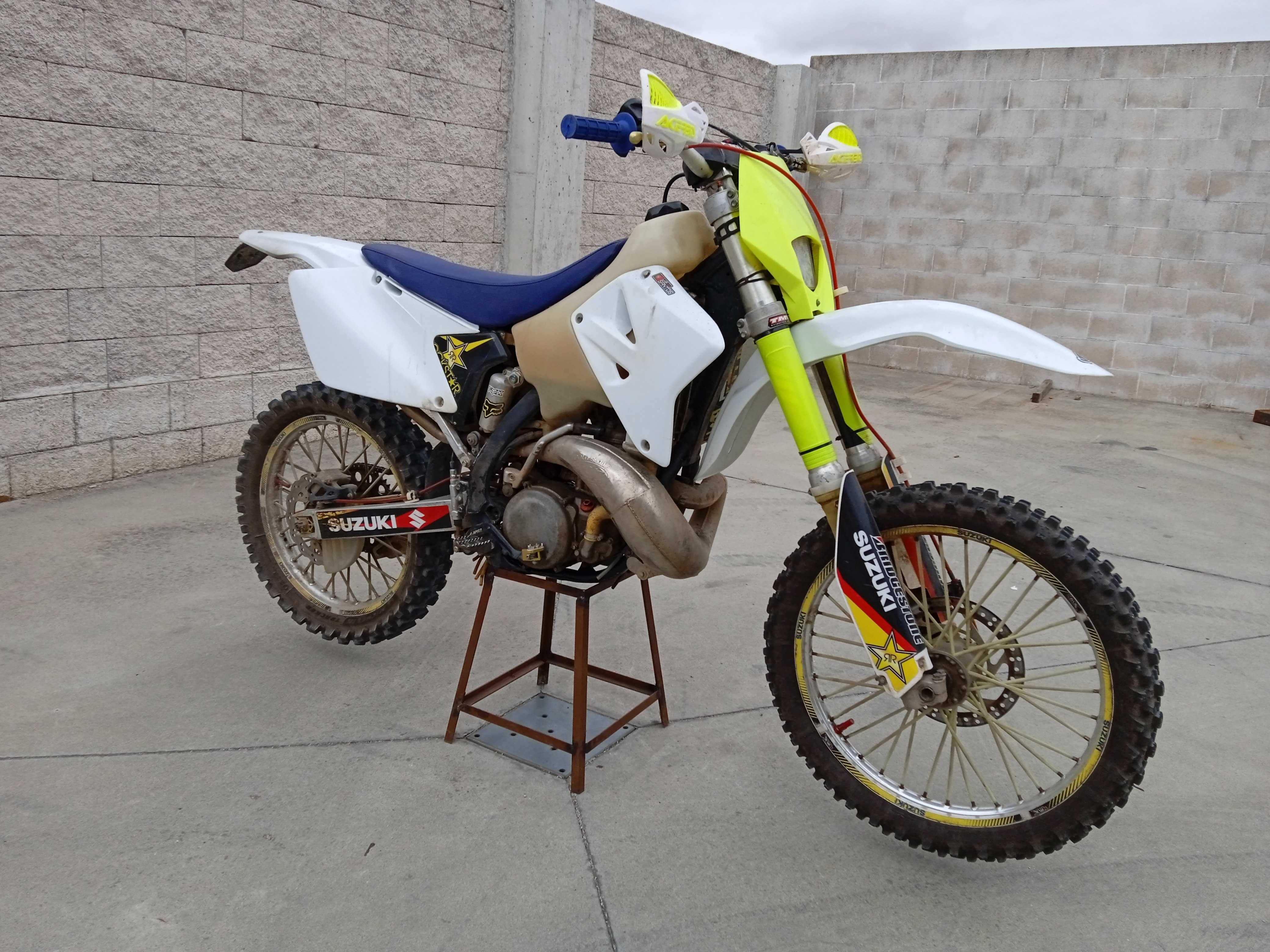 Suzuki RM 250 matrículada