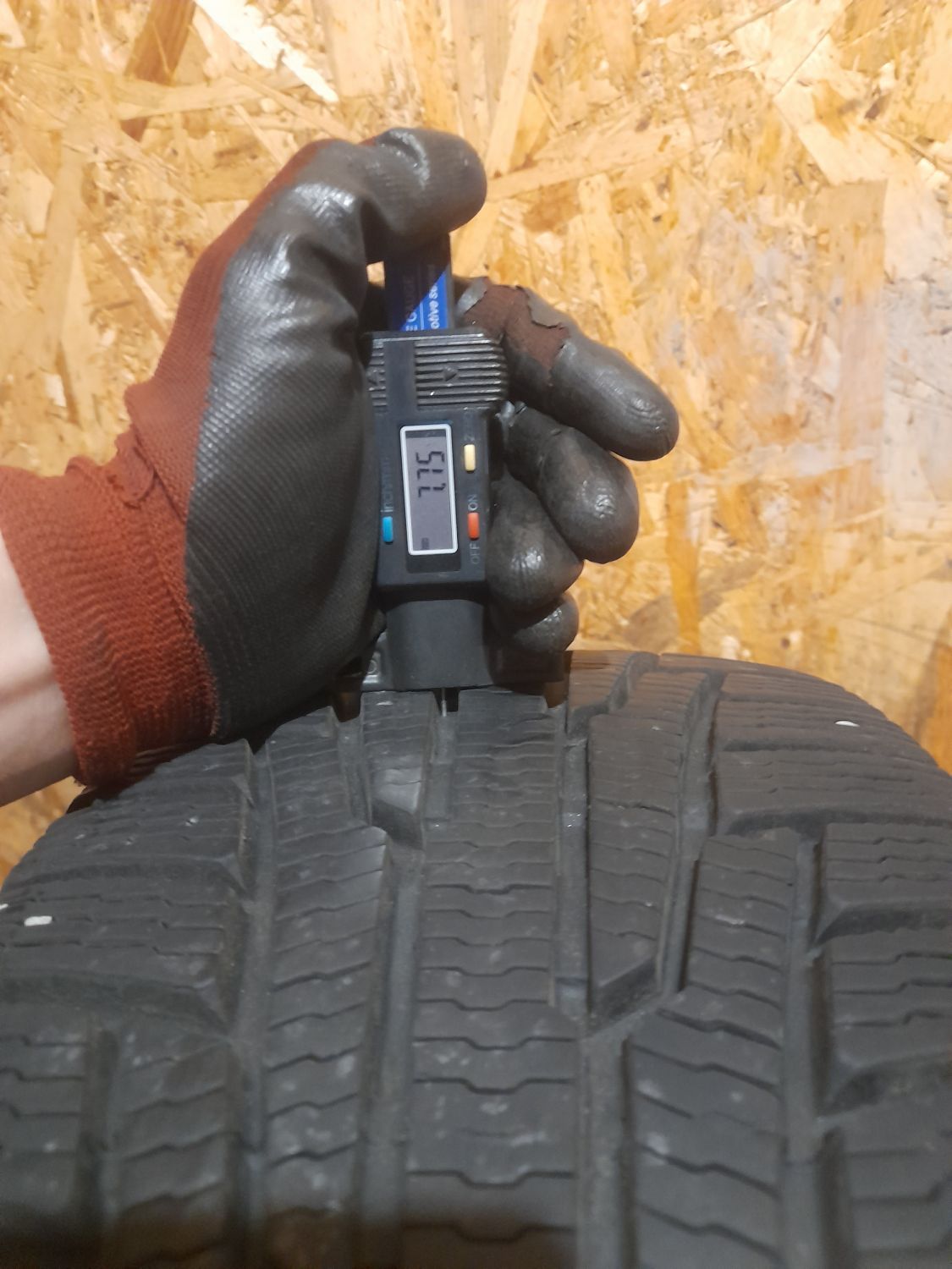 Шини Nokian Nordman RS2 215/60 R17 100R XL Б/У 7,5 мм