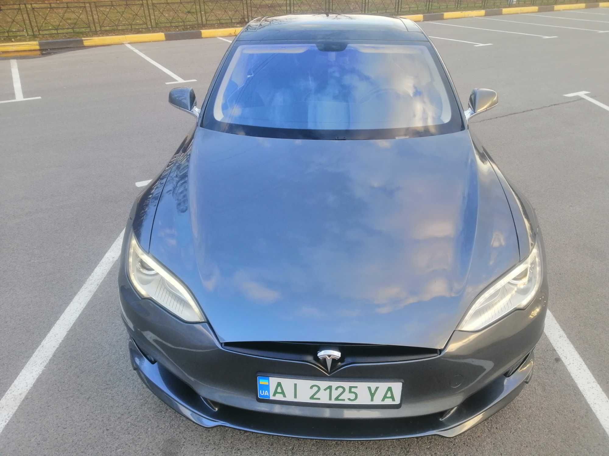 Tesla Model S p85