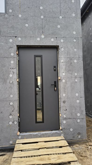 Drzwi zewnętrzne stalowo-aluminiowe Nowe