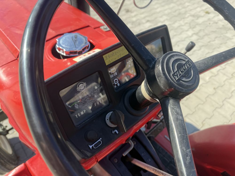 Японський трактор Yanmar YM1702
