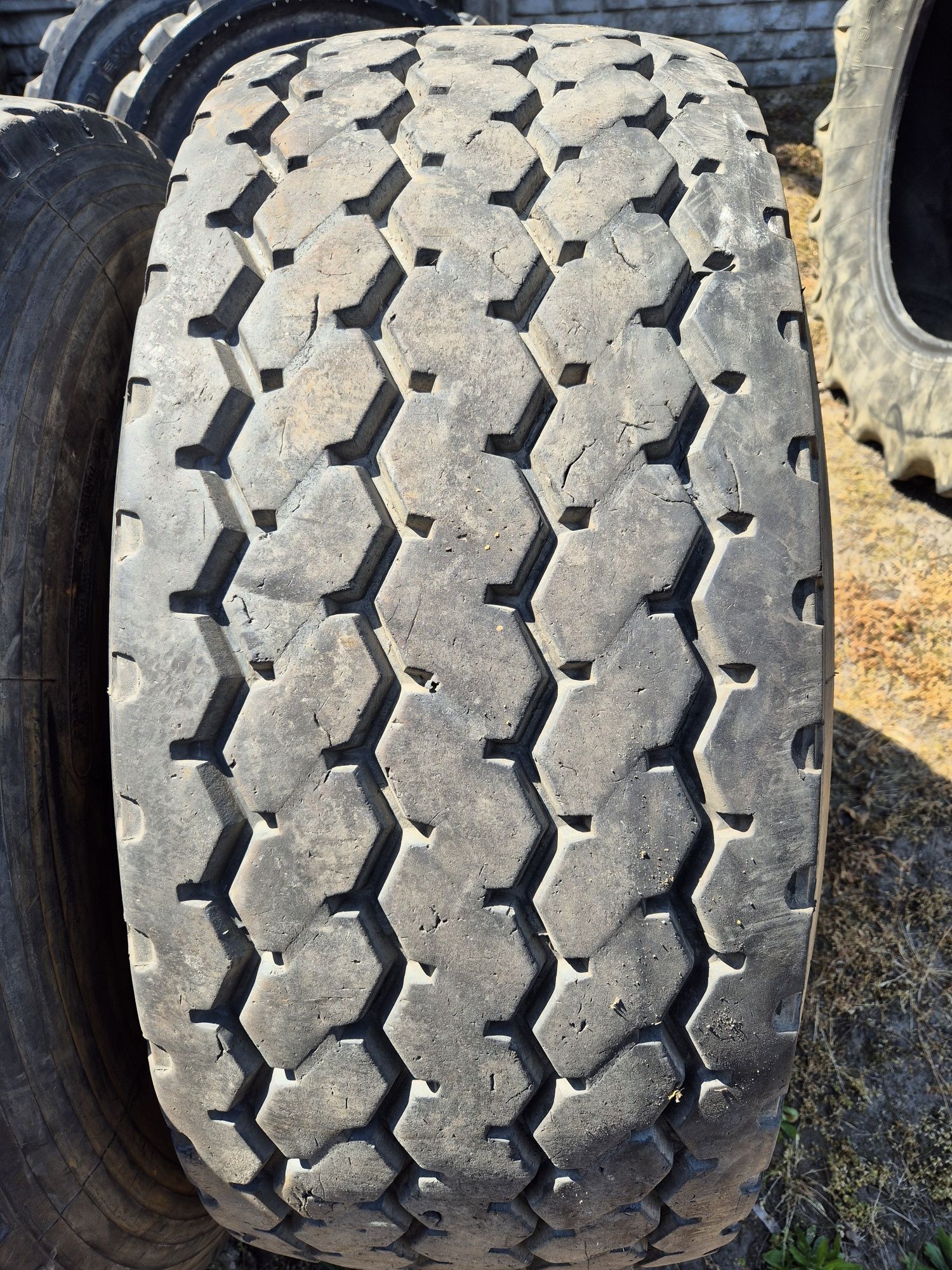 Opony 445/65r22.5  (18r22.5)