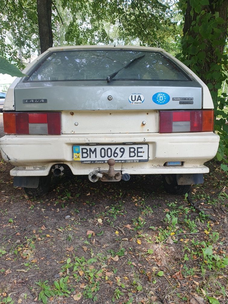 Автомобіль ВАЗ 21083