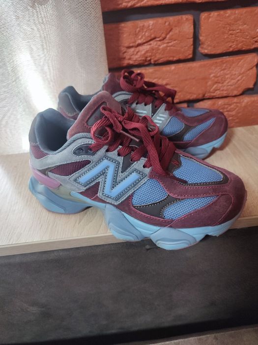 Кросівки New Balance 9060 в кольорі бордо