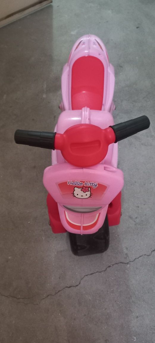 Moto Hello Kitty