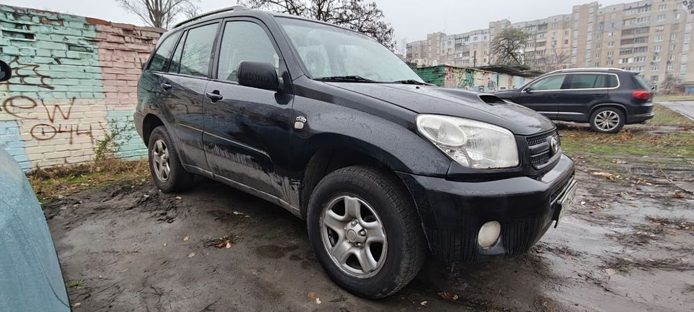 Тойота Рав4 2005 рік 2 літра дизель механіка повний привід