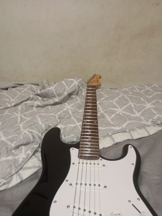 Guitarra elétrica  Harley Benton ST-20 BK