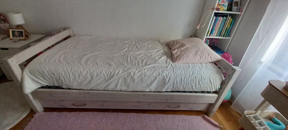 Cama Flex World 2 em 1 – Versátil e em bom estado!