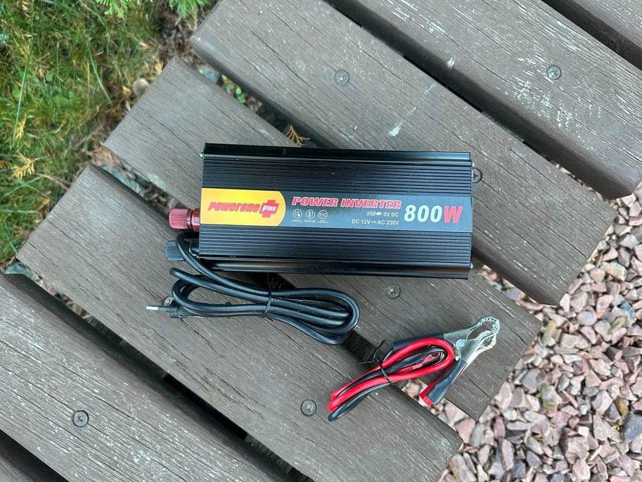 Перетворювач Інвертор PowerOne 800W із зарядкою UPS 12V220V ИБП ДБЖ