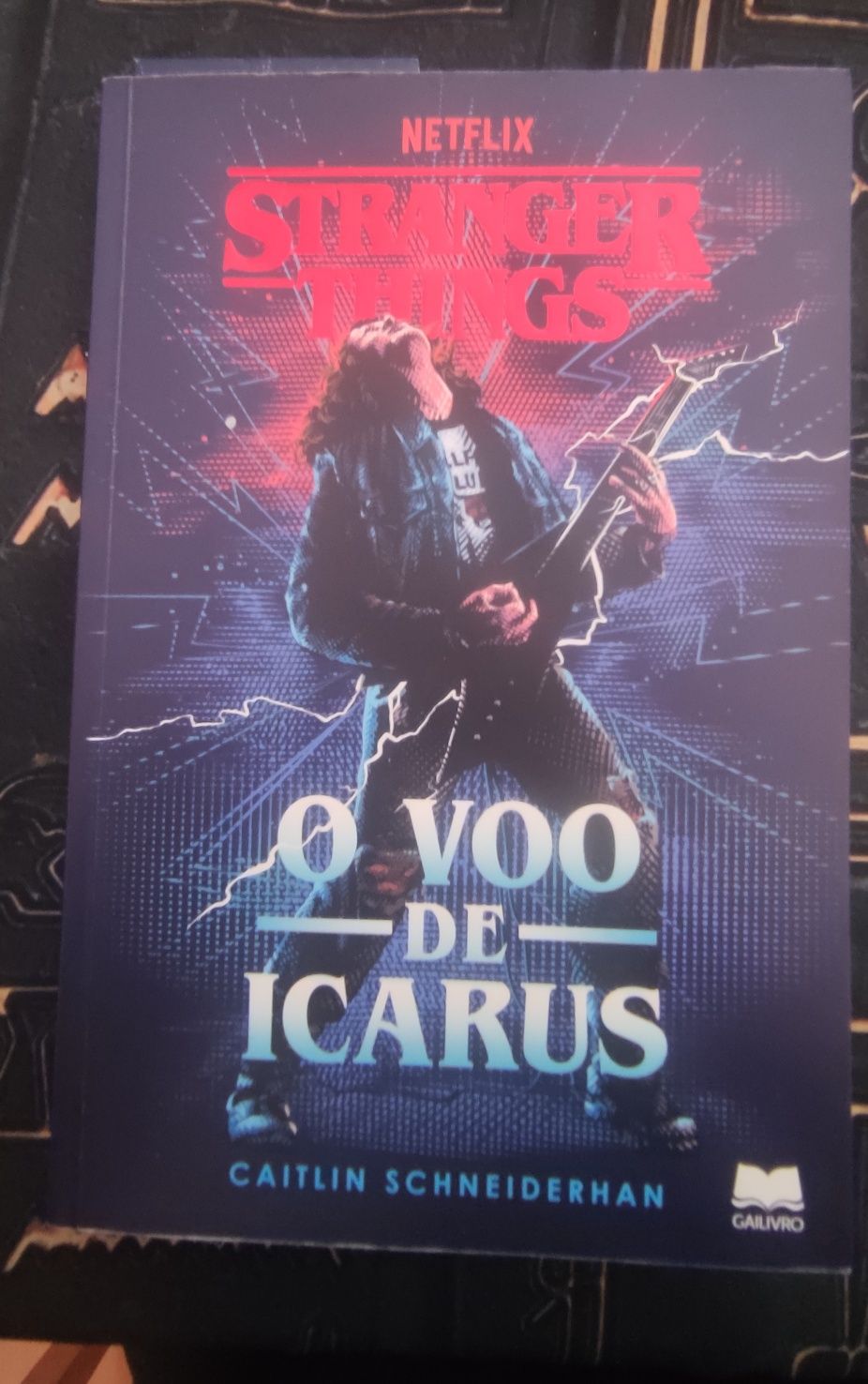 Livro Stranger Things - O Voo de Icarus