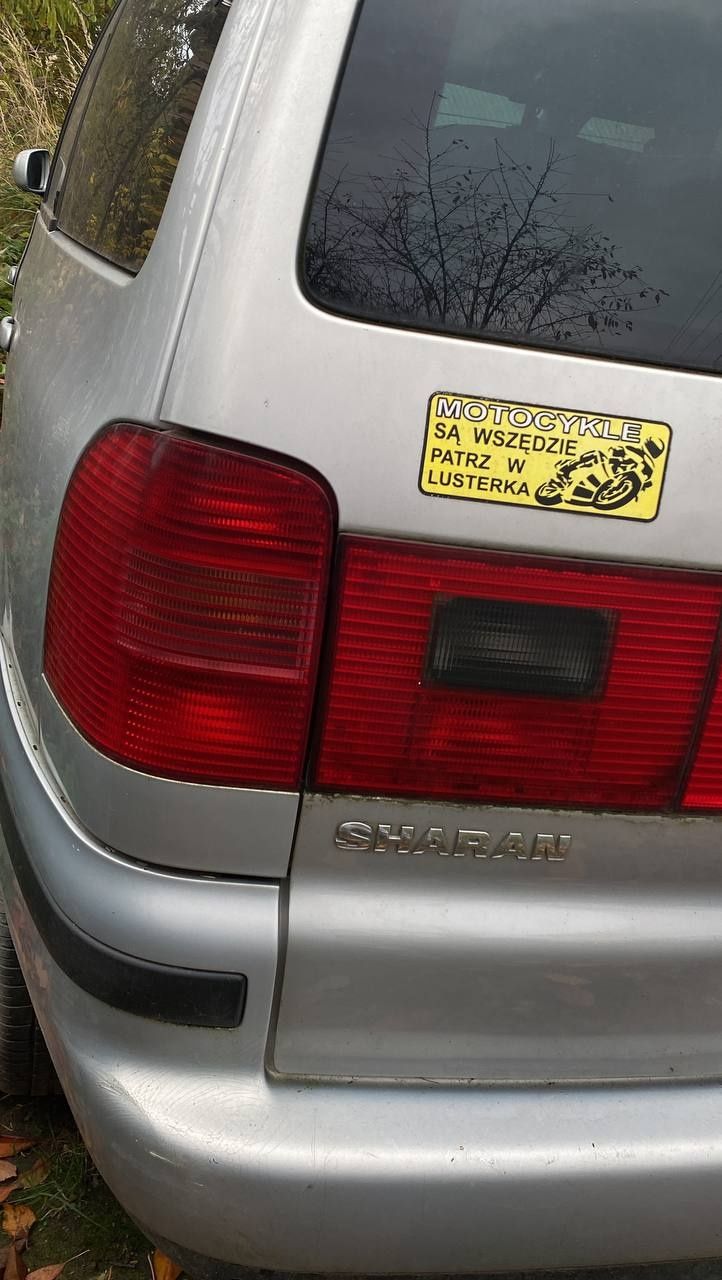 Бардачок Запчастини на Volkswagen Sharan 2001