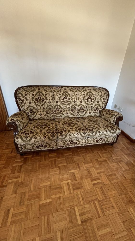 Conjunto sofá e poltronas vintage