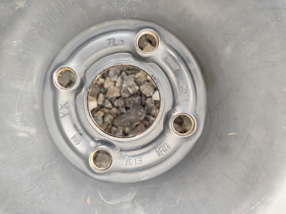 Felgi stalowe Opel 16" 4x100 et 37 Super Stan