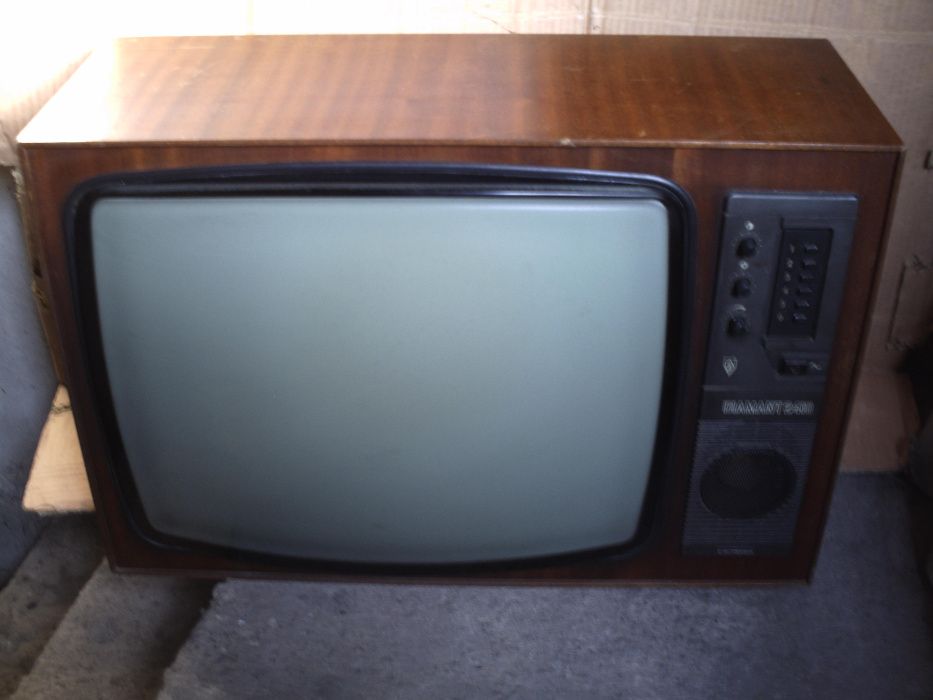 telewizor AMSTRAD kolor zabytek kolekcioner lampy części TV zbiory