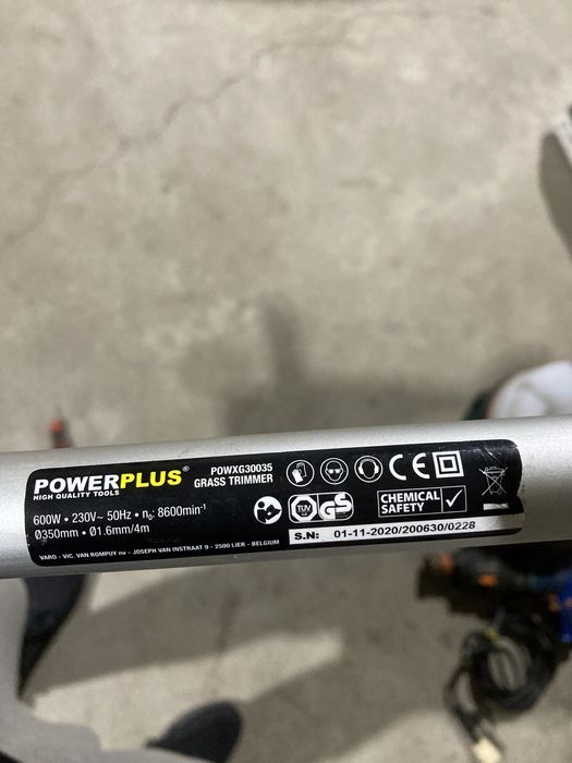 Podkaszarka elektryczna z rozkladanym ramionem
