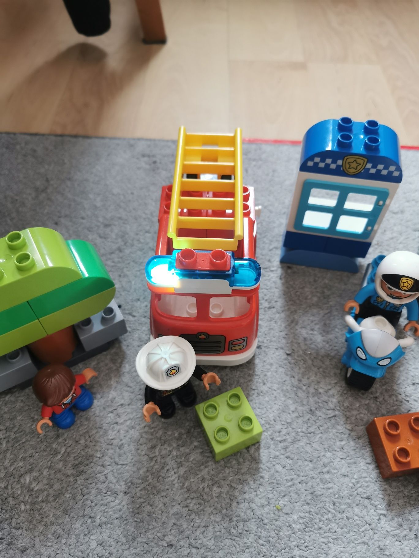 Lego duplo policja, straż pożarna, koparka, spychacz, wywrotka