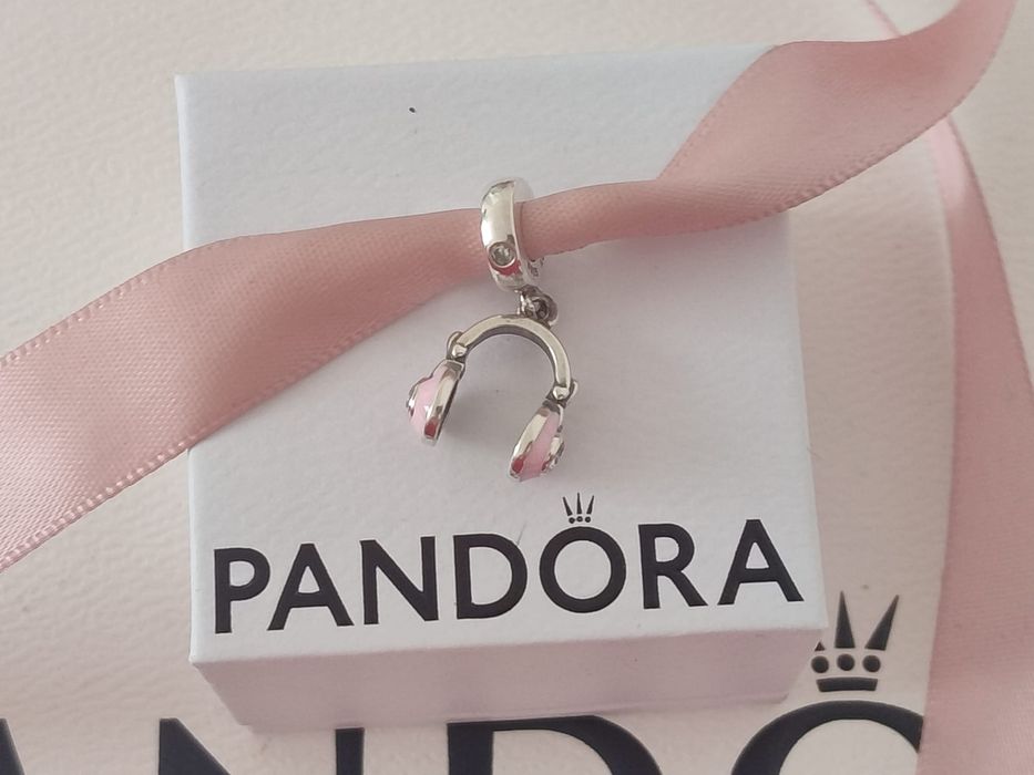 Zawieszka charms Pandora Nowa WYSYLAM W PUDELKU