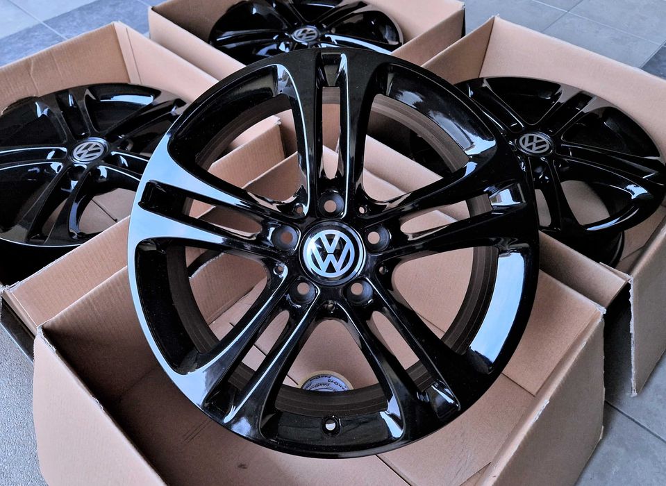 Alufelgi 17 5x112 VW Golf Passat Touran Jetta Caddy T-Roc Czarne 805#